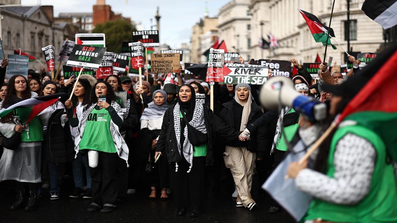 The war has raised tensions around the world, with both Jewish and Muslim communities feeling under threat. The British Transport Police force said it was investigating after footage was posted online that appears to show a London Underground driver leading passengers in a chant of “Free, free Palestine” over the subway intercom.