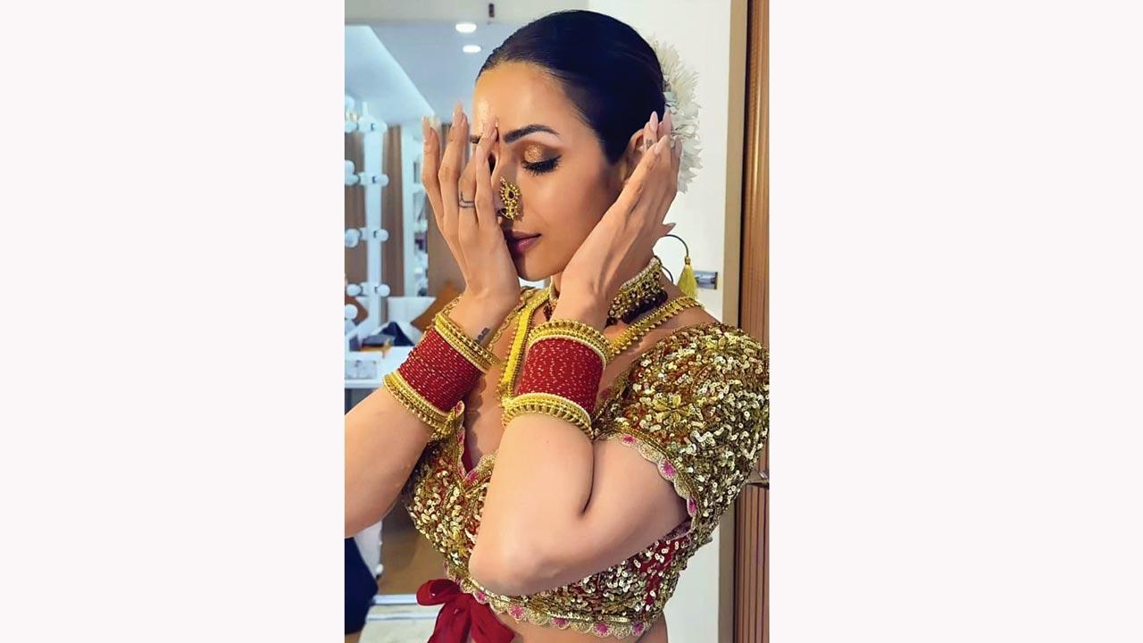 Amp up your festive look with these make-up tips from two experts 