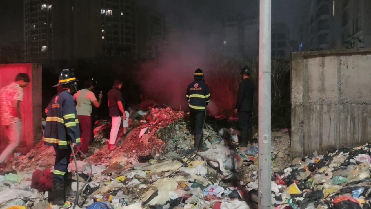 Thane: Fire breaks out in garbage in Mumbra