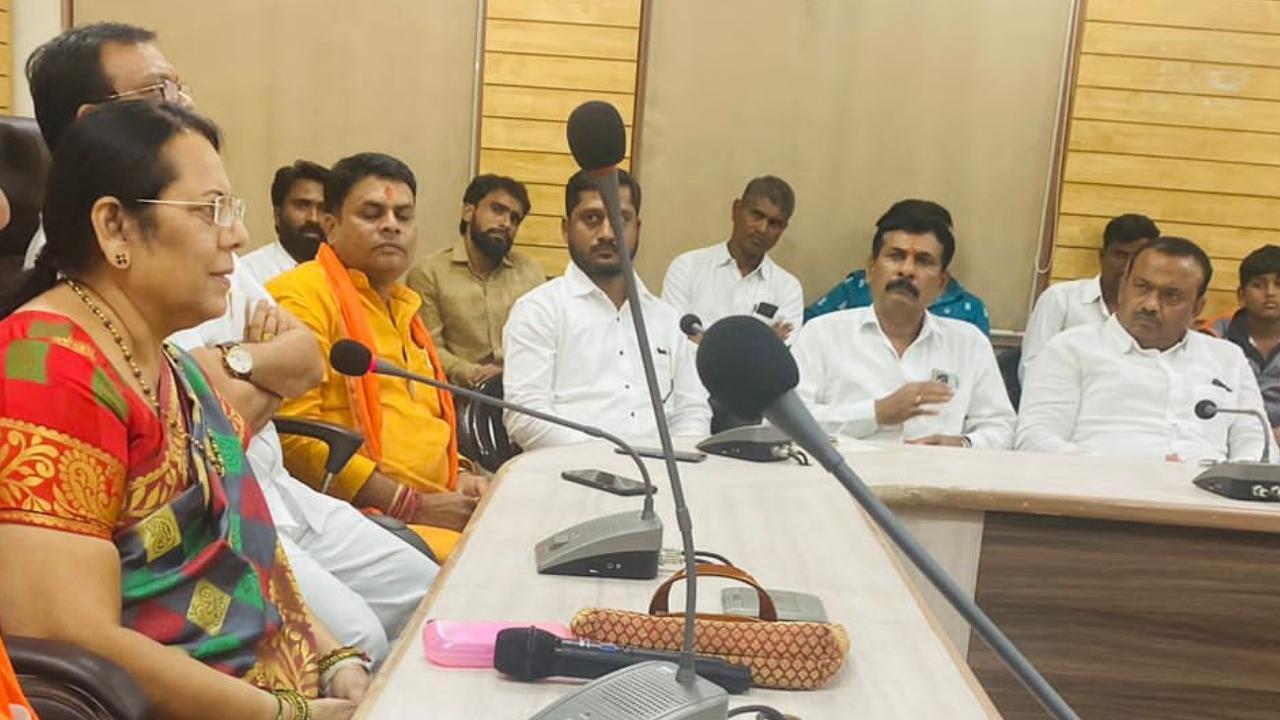 Maharashtra: Shiv Sena leader Neelam Gorhe engages with party members in Latur