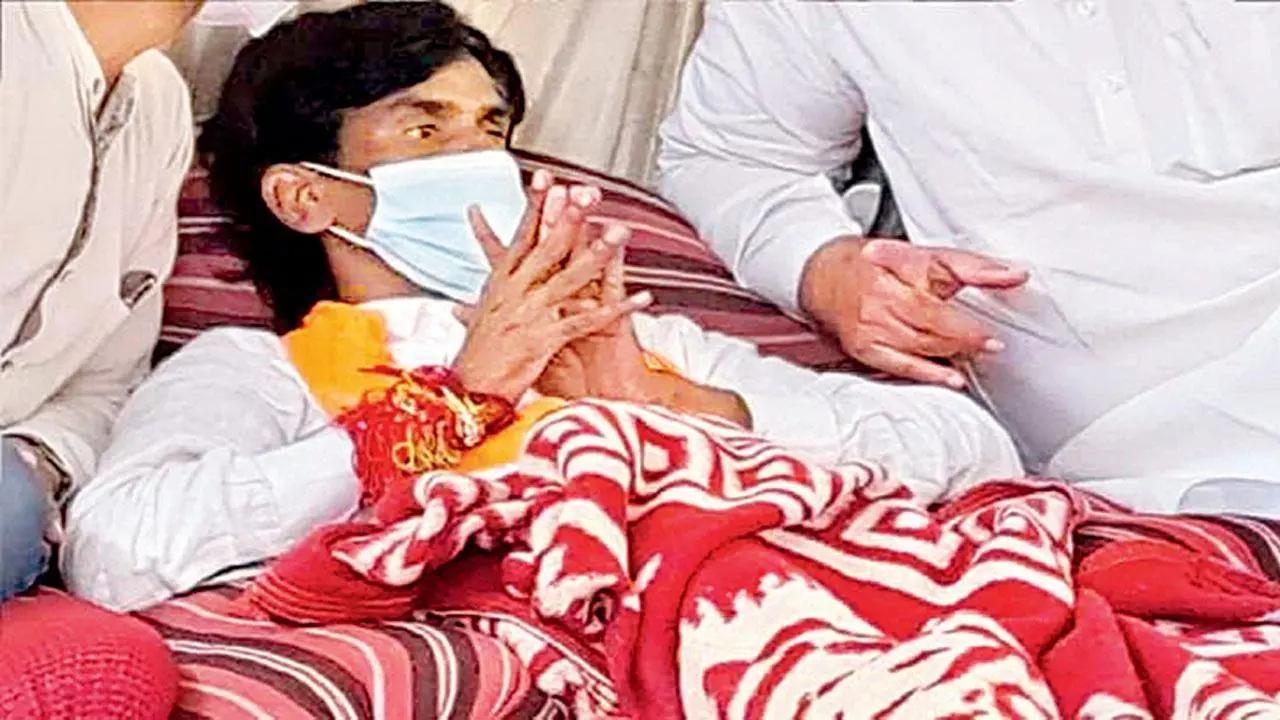 Maratha quota: Manoj Jarange sitting on indefinite fast refuses health check-up