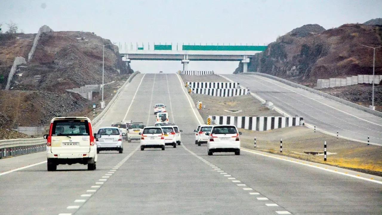 Maharashtra: Rumble strips to be installed every 5 km on Samruddhi Expressway