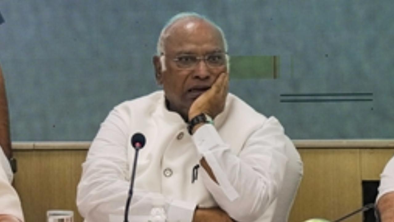Need for effective strategy for winning assembly polls: Kharge