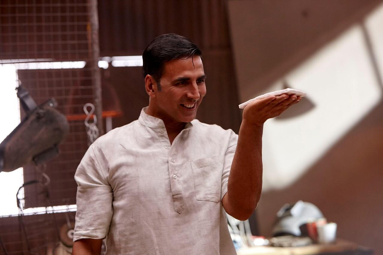 Padman (2018)
This biographical comedy-drama film featured Akshay Kumar as  Arunachalam Muruganantham, a social activist and entrepreneur from Coimbatore who made low-cost sanitary pads for women in rural areas. The film was directed by R Balki