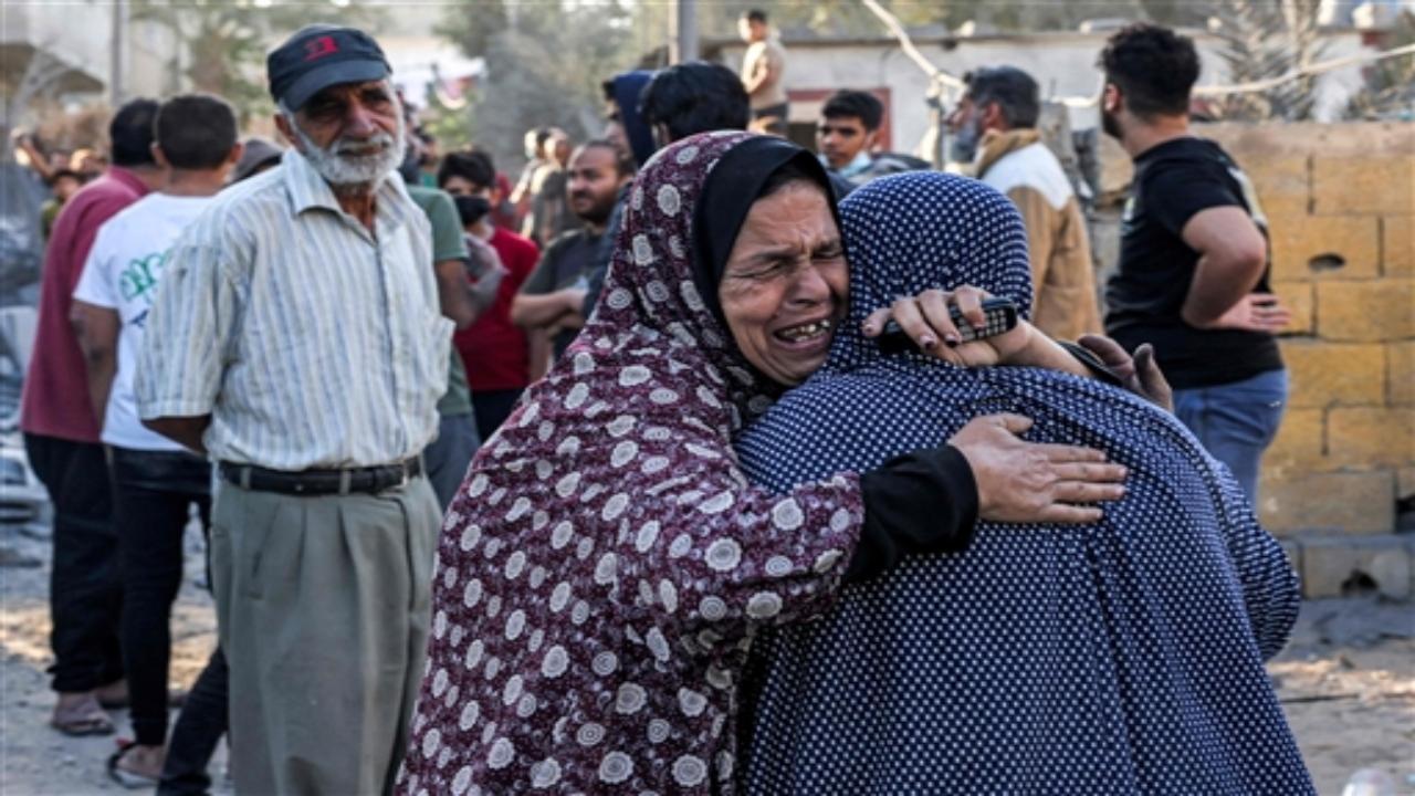 In Pics: Palestinians mourn as Israel continues bombardment of Gaza