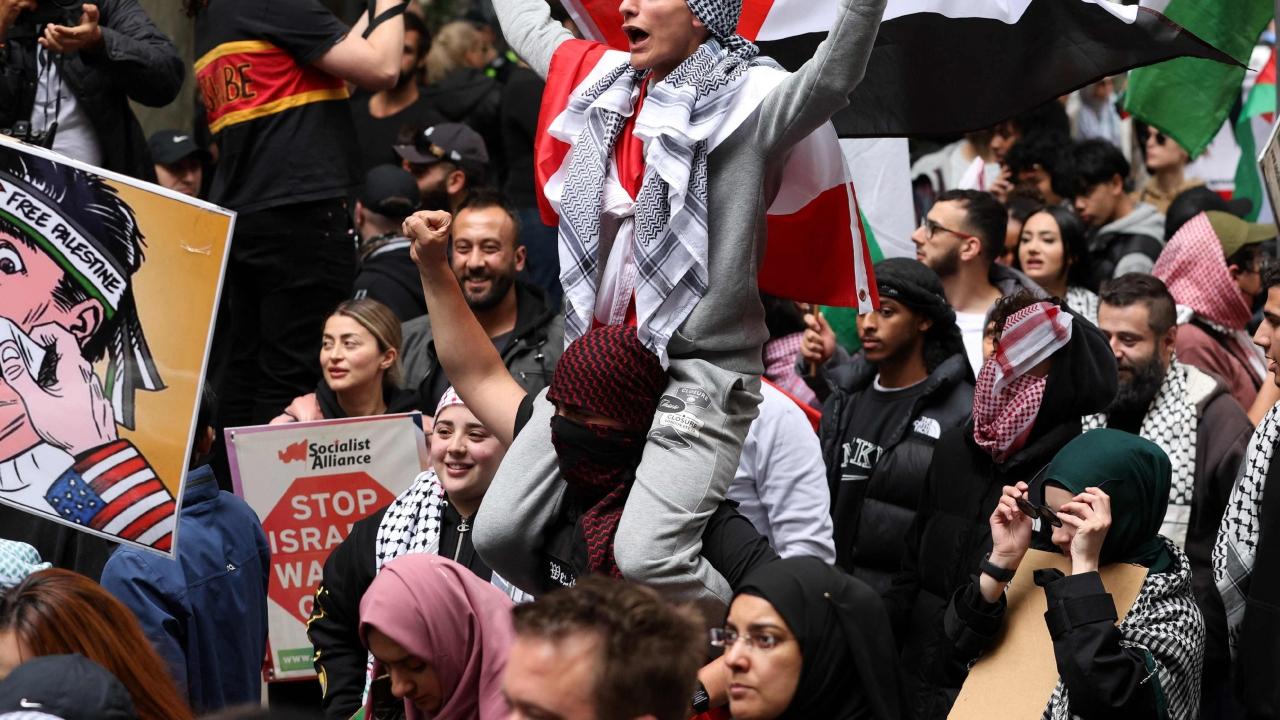 Protesters at the rallies displayed Palestinian flags and chanted slogans like 