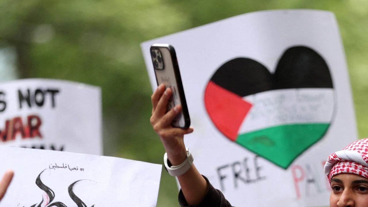 These demonstrations are a part of a global movement expressing solidarity with the Palestinian people amid the ongoing conflict