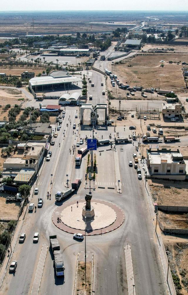 Humanitarian aid enters Palestine