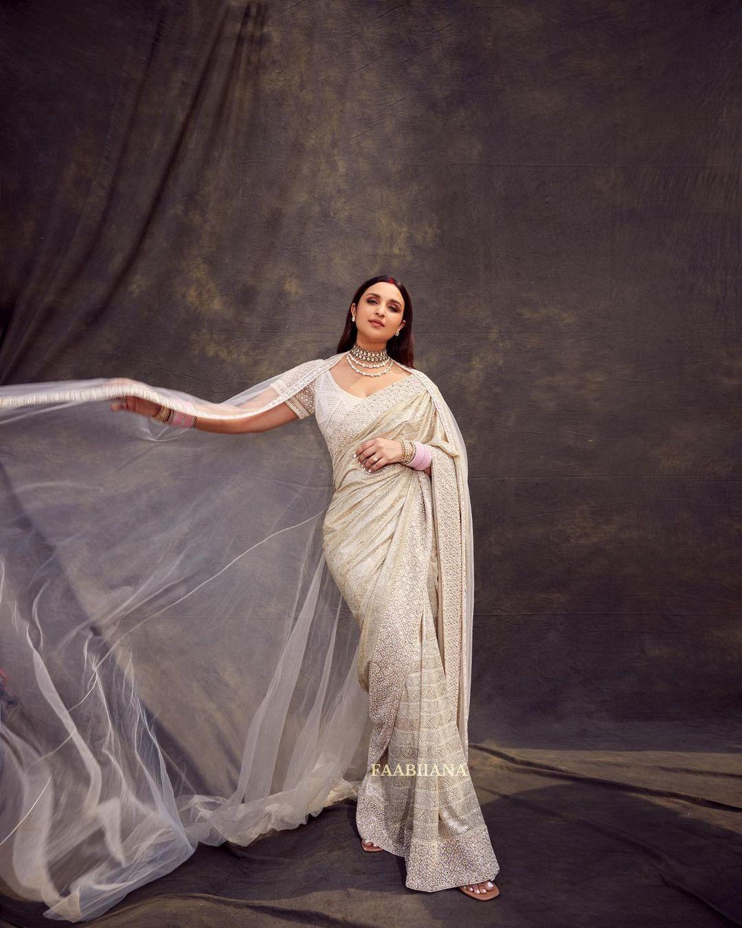 Parineeti Chopra looked like an angel this Lakme Fashion Week in this ivory saree
