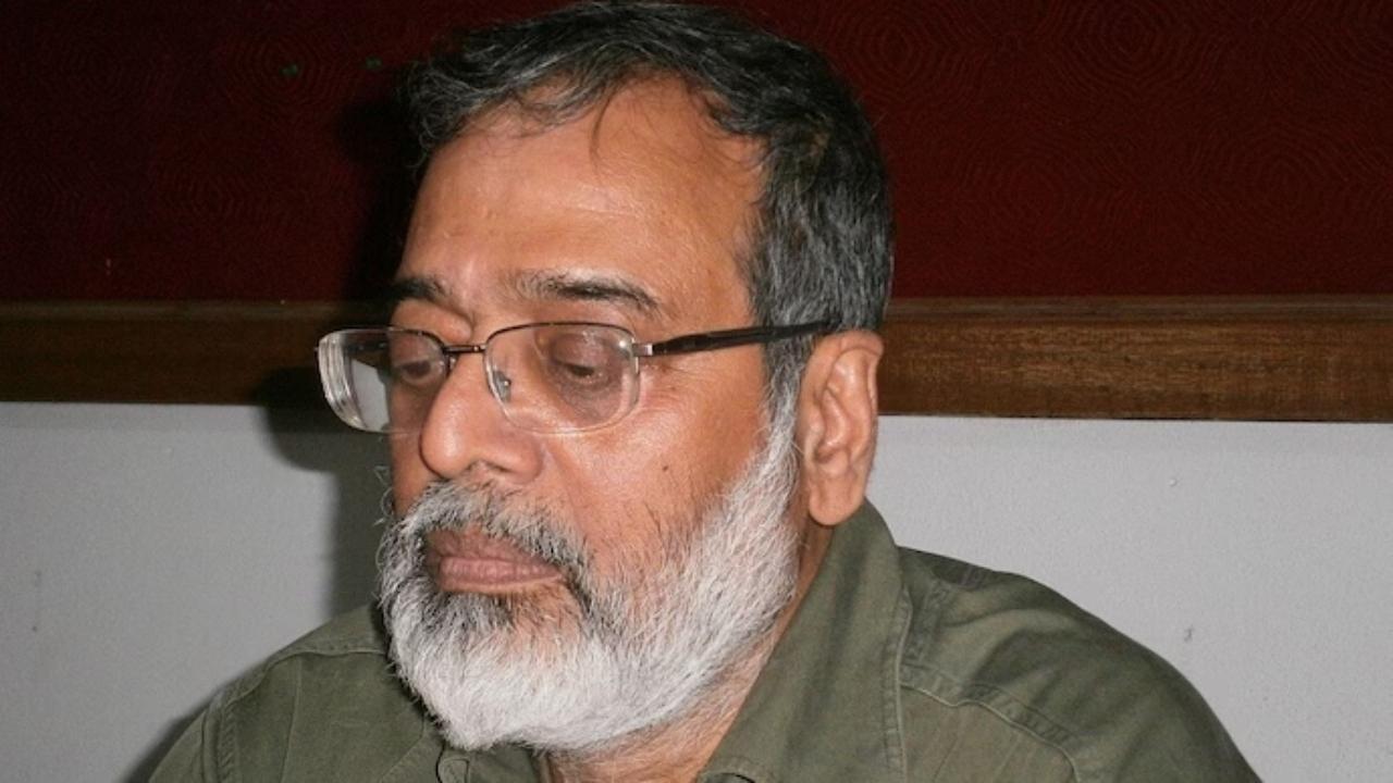 NewsClick founder Prabir, HR head Chakravarty move Supreme Court against arrest in UAPA case