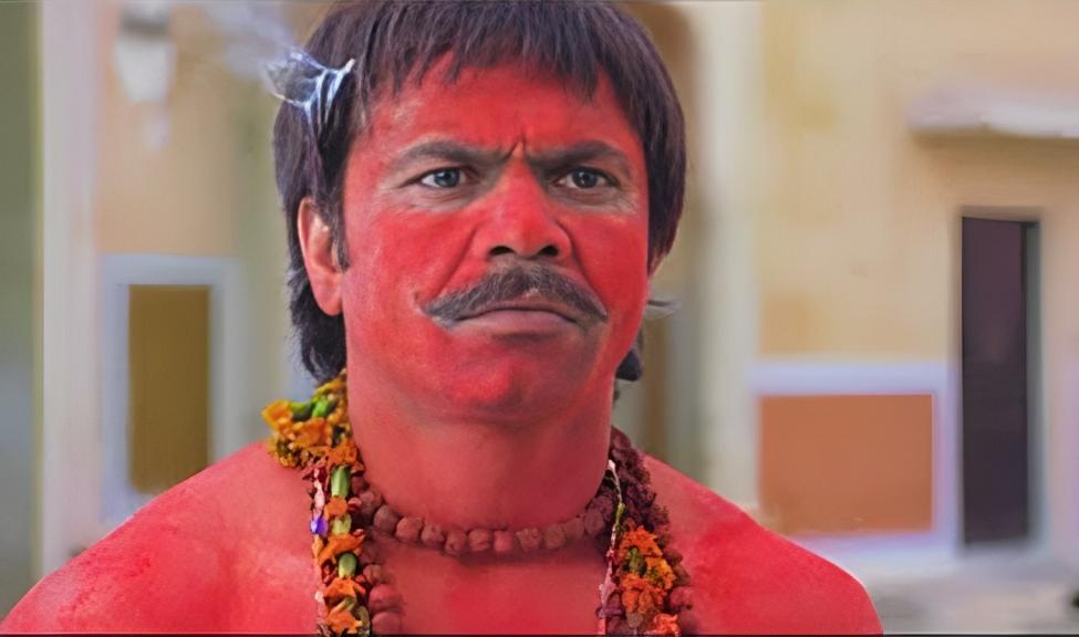 To channel your inner Chhote Pandit from Bhool Bhulaiyaa this Halloween, don a traditional Kurta-Pajama outfit and don't forget to paint yourself red!