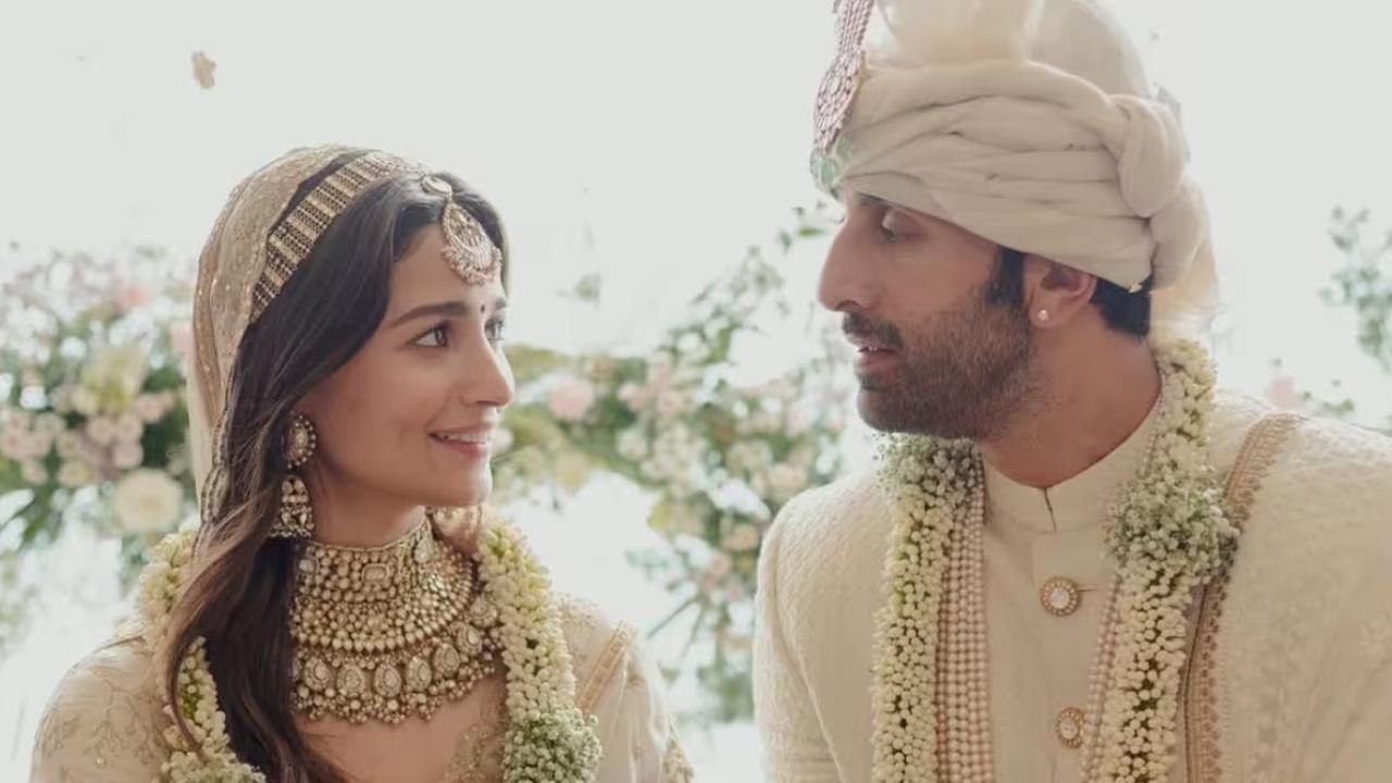 Ranbir Kapoor reacts to being called toxic after Alia Bhatt's lipstick statement