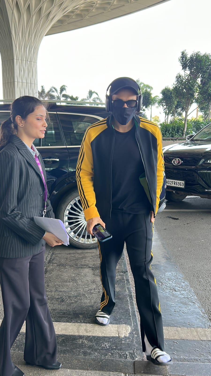 The actor was seen jetting off in his usual chic style