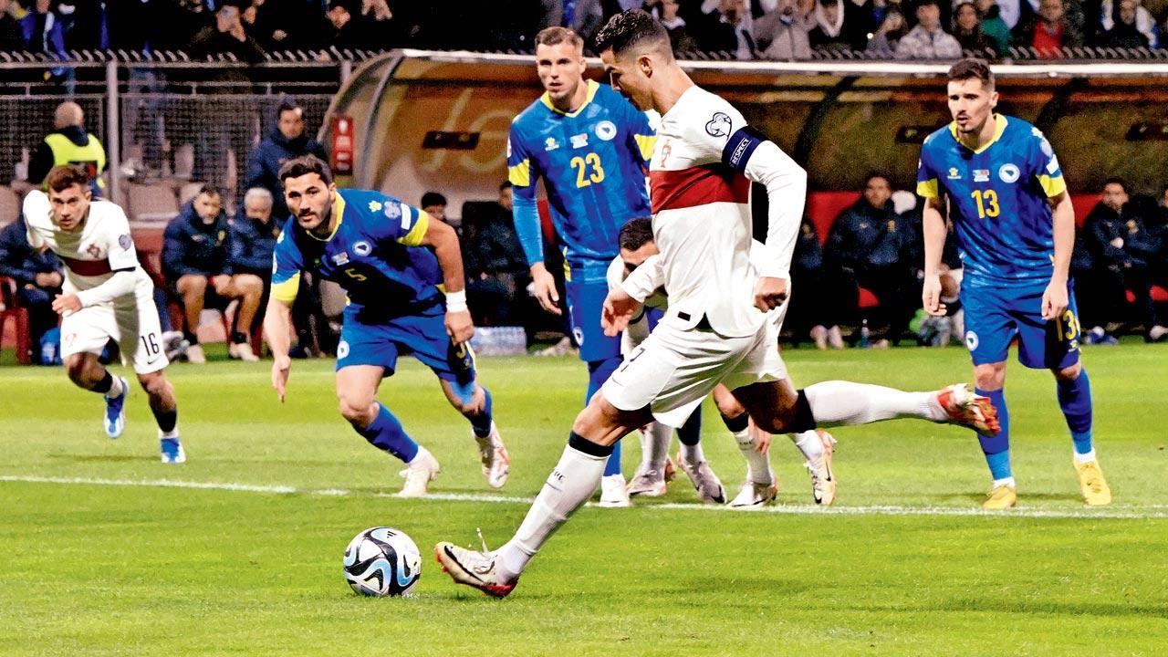 Ronaldo boss around in Bosnia