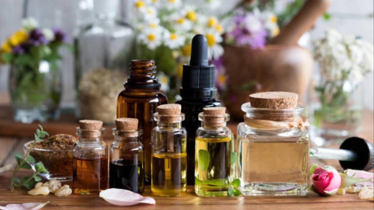 Aromatherapy: Elevating wellness with scented baths, oils and candles