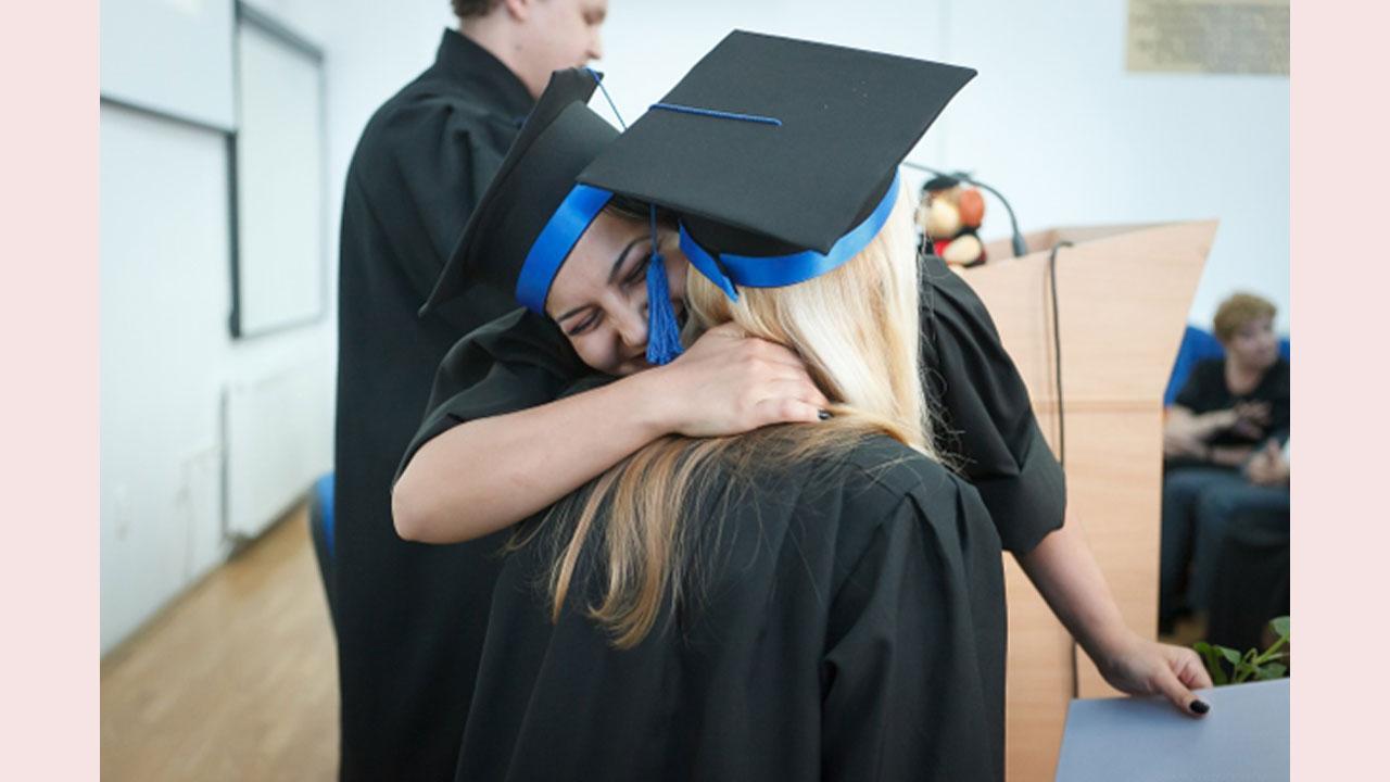 Tips for Obtaining Funding for Overseas Education without a Cosigner or Collateral