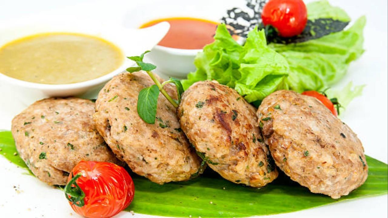 Craving kebabs? Spice up your kitchen with 5 innovative Shami kebab creations