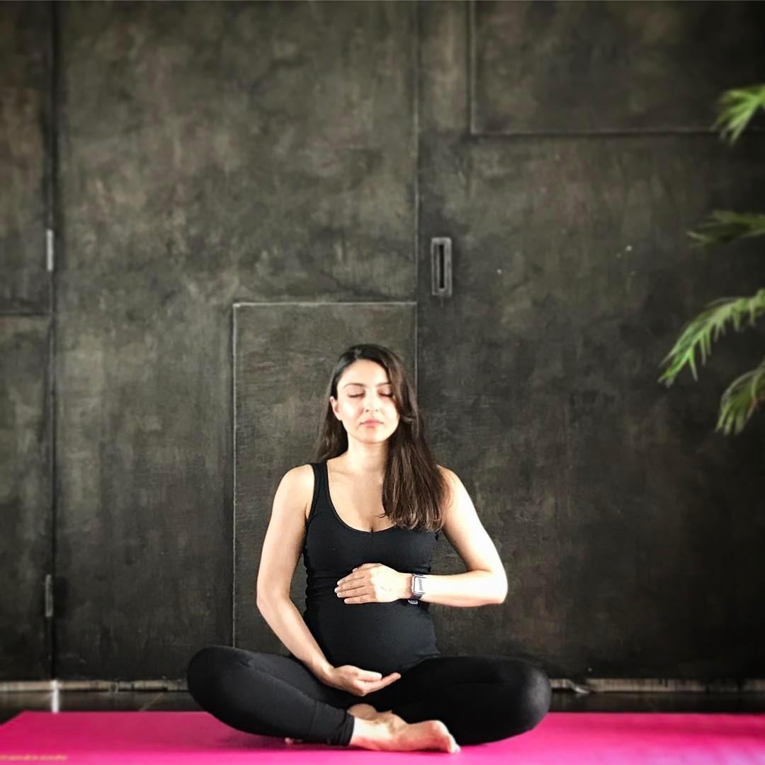 Soha boldly challenged the stereotype that women can't workout while pregnant