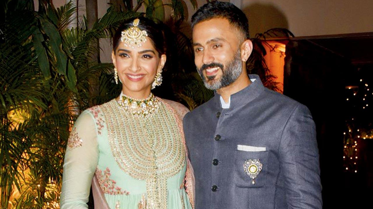 Sonam, Anand are not amused