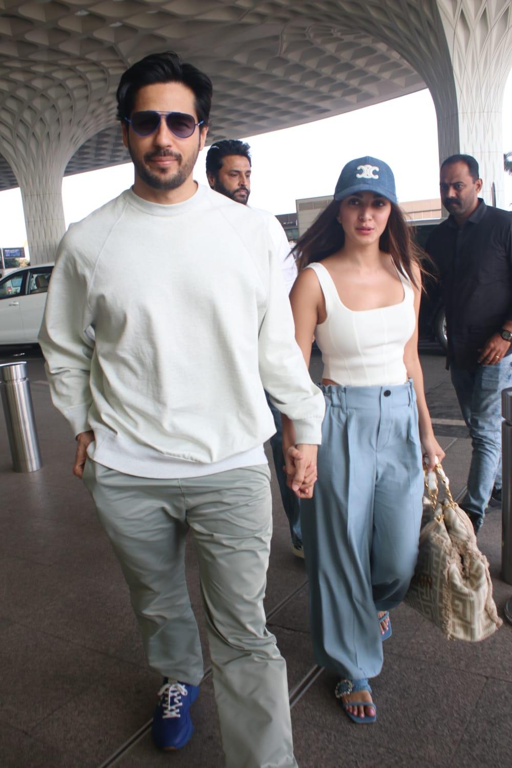 Bollywood's ultimate couple, Sidharth Malhotra and Kiara Advani were spotted at the airport this morning