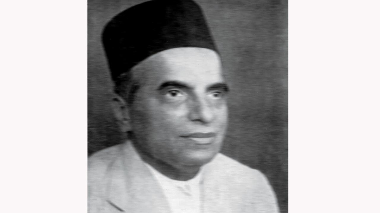 Marathi Sanshodhan Mandal director AK Priolkar celebrated Molesworth in his writings  