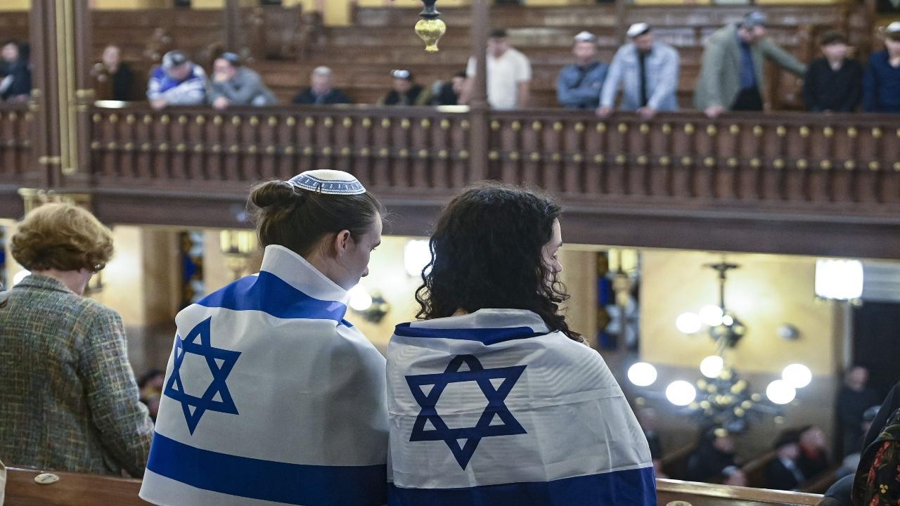 Pune synagogue holds special prayers for safety of Israelis, release of hostages