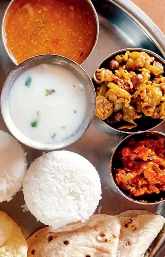 At Mani’s Lunch Home, shop no 1, plot no 53, ground floor, Sion | Call 24079584 |  Cost Rs 95
