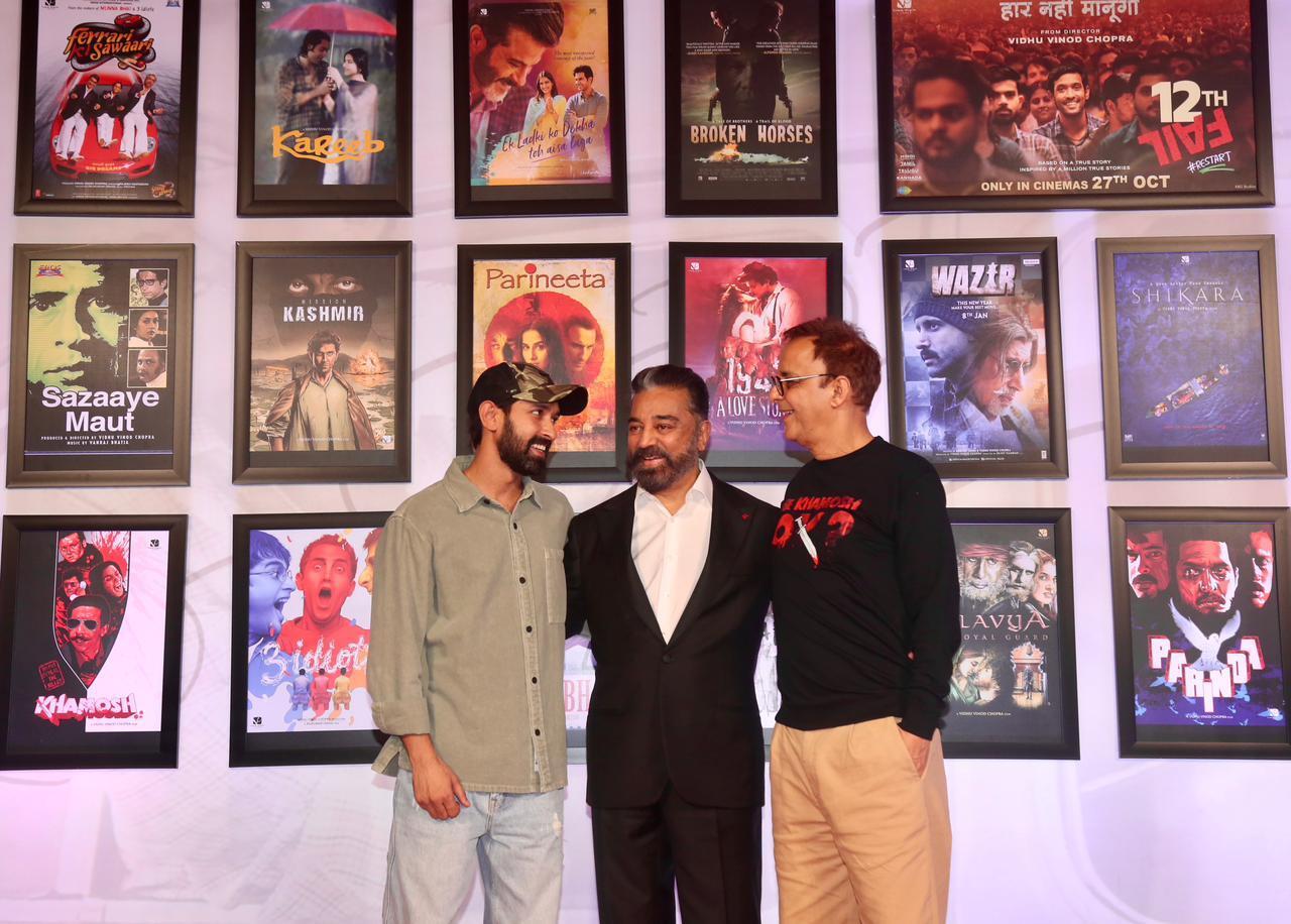 Vikrant Massey poses with the director of his next and the legendary Kamal Haasan