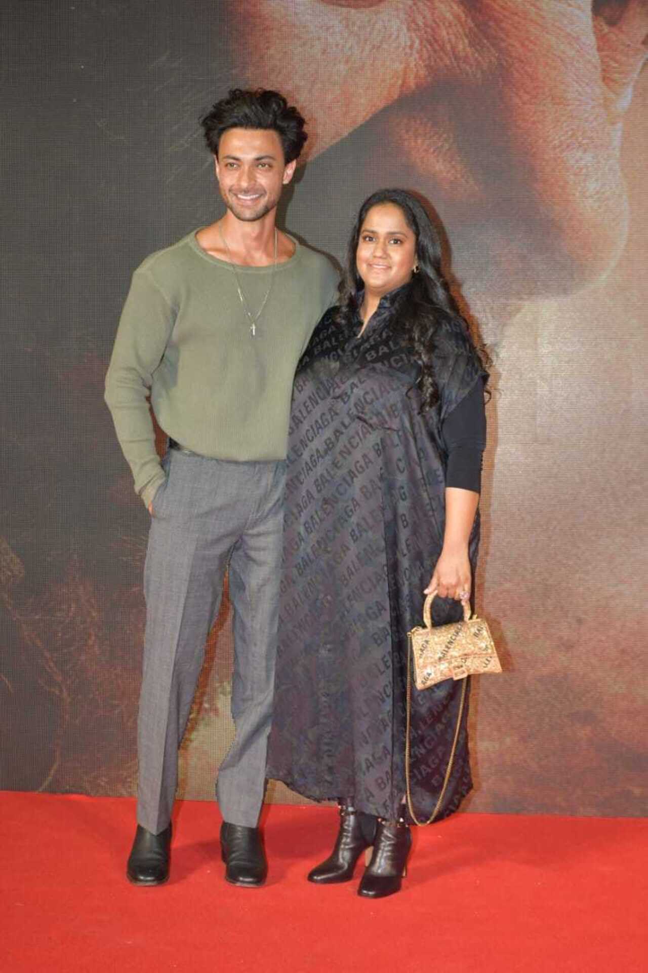 Ayush Sharma posed with wife Arpita as they posed for the paparazzi