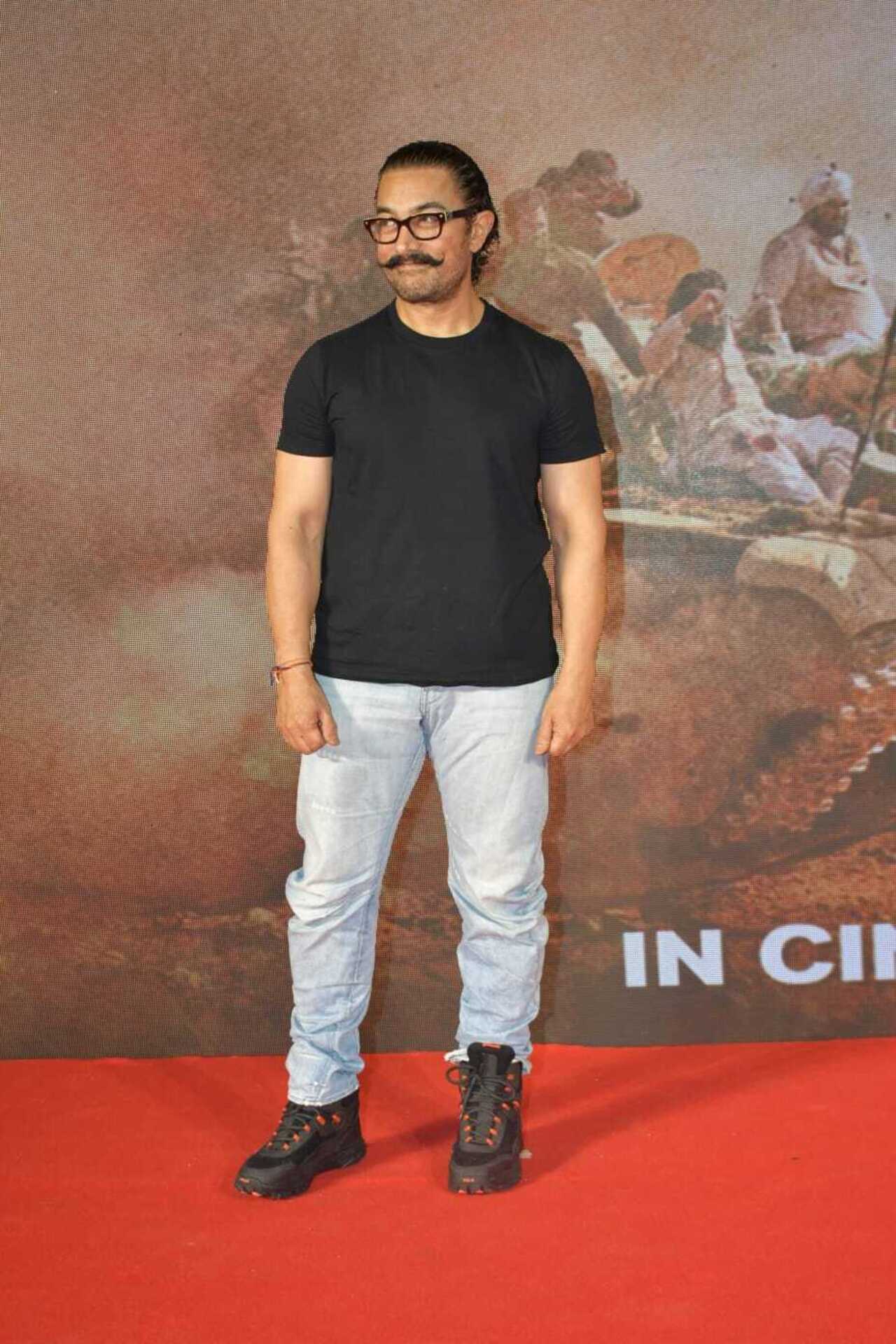 Mr Perfectionist of Bollywood, Aamir Khan was snapped as he attended the success meet of Sunny Deol starrer