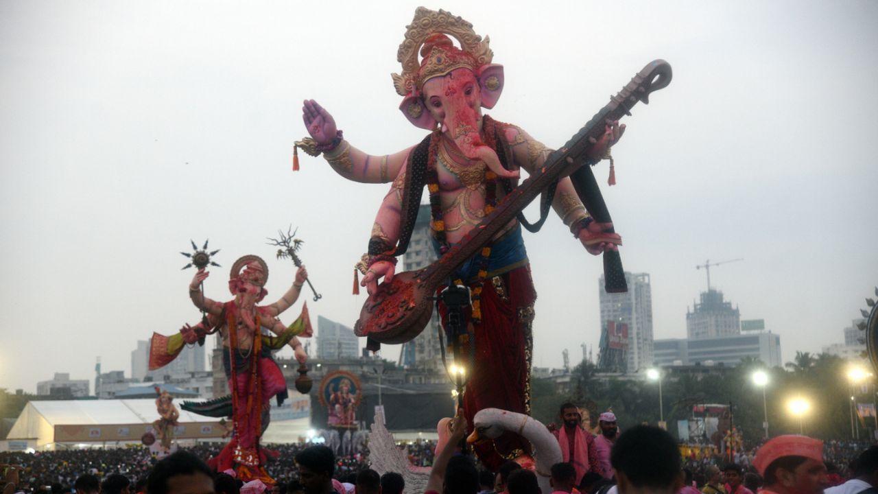 39,758 idols immersed in Mumbai till 12 pm; 11,107 in artificial lakes