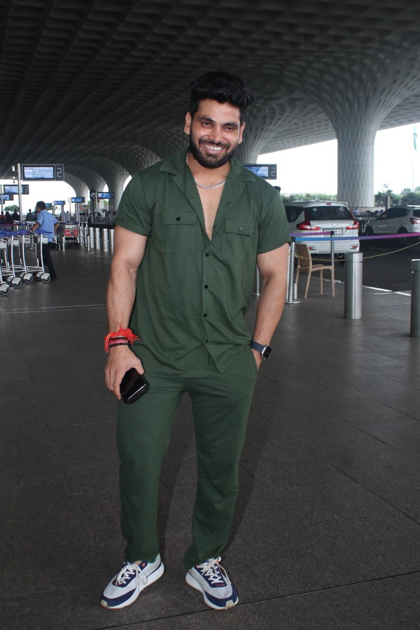 Shiv Thakre was snapped at the airport