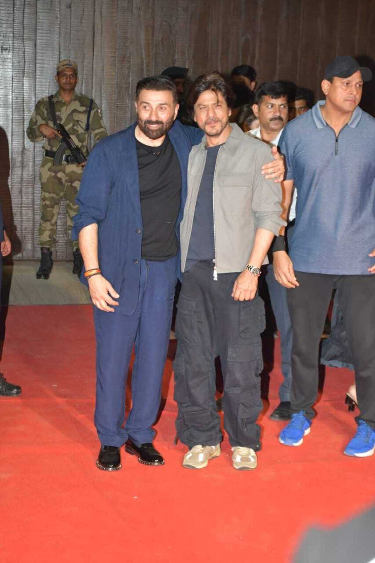 As SRK attended the success party, he posed with Sunny Deol. The two later shared a warm hug