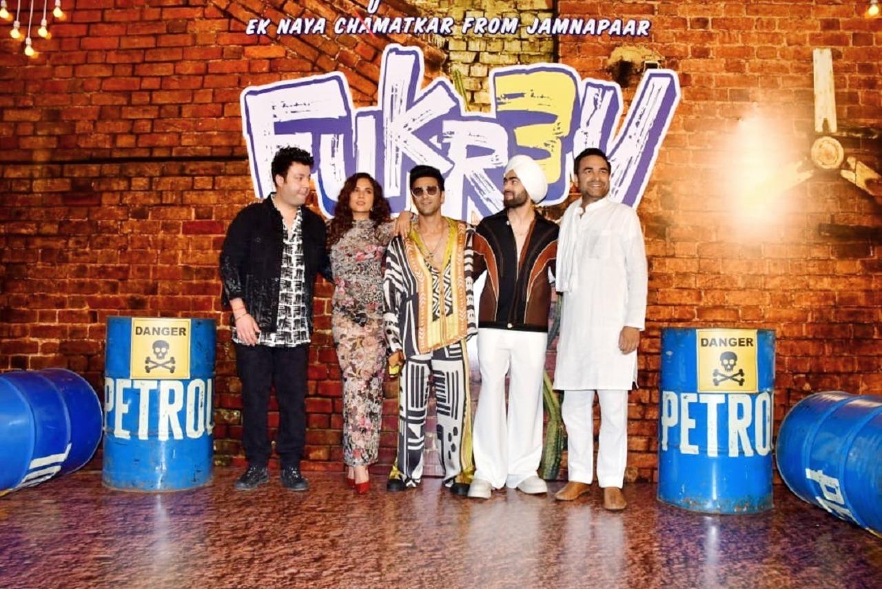 The entire cast posed together as they attended the trailer launch event of the highly-anticipated film