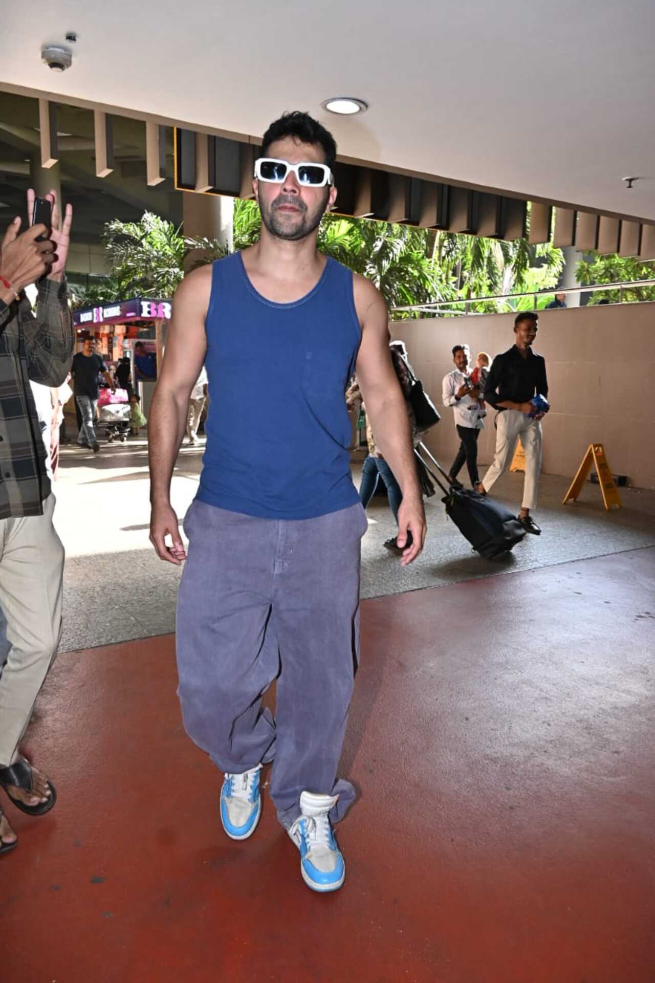 As usual, VD looked handsome in a stylish yet simple look
