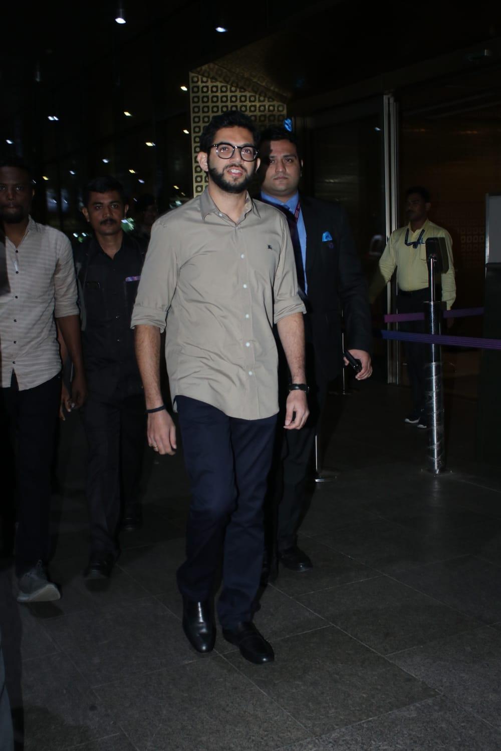 Aaditya Thackeray was spotted at Mumbai airport as he came back from Raghav Chadha and Parineeti Chopra's wedding in Udaipur