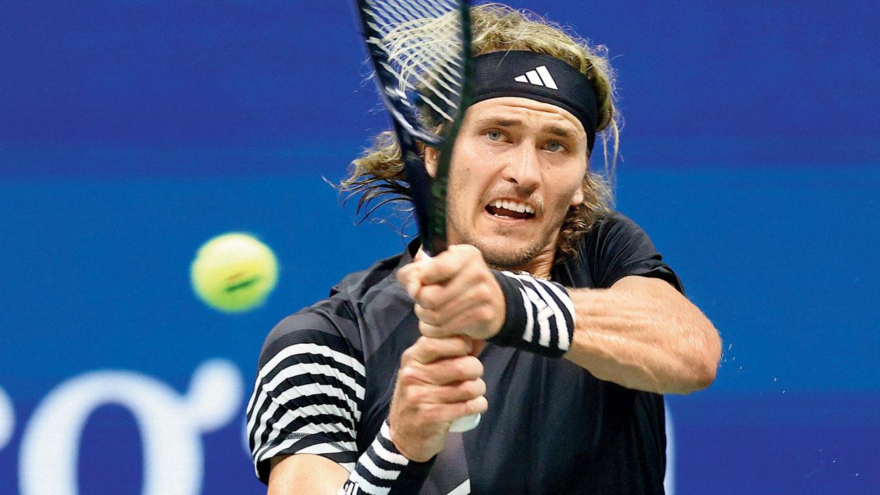 Alexander Zverev returns to Carlos Alcaraz on Wednesday