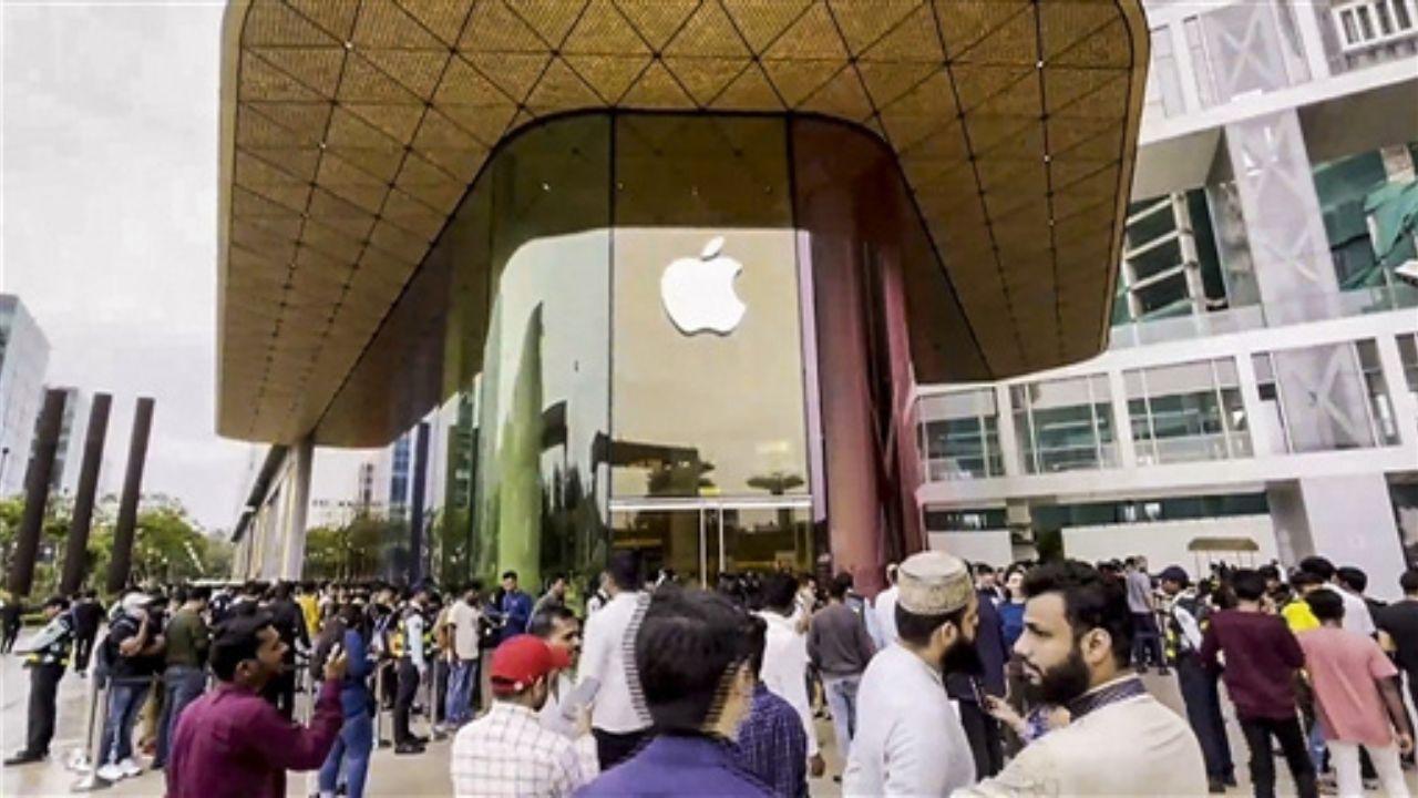 The store in Mumbai’s Bandra Kurla Complex was the first Apple store in India; the store was covered in hues of the new iPhone 15 series. Pic/PTI