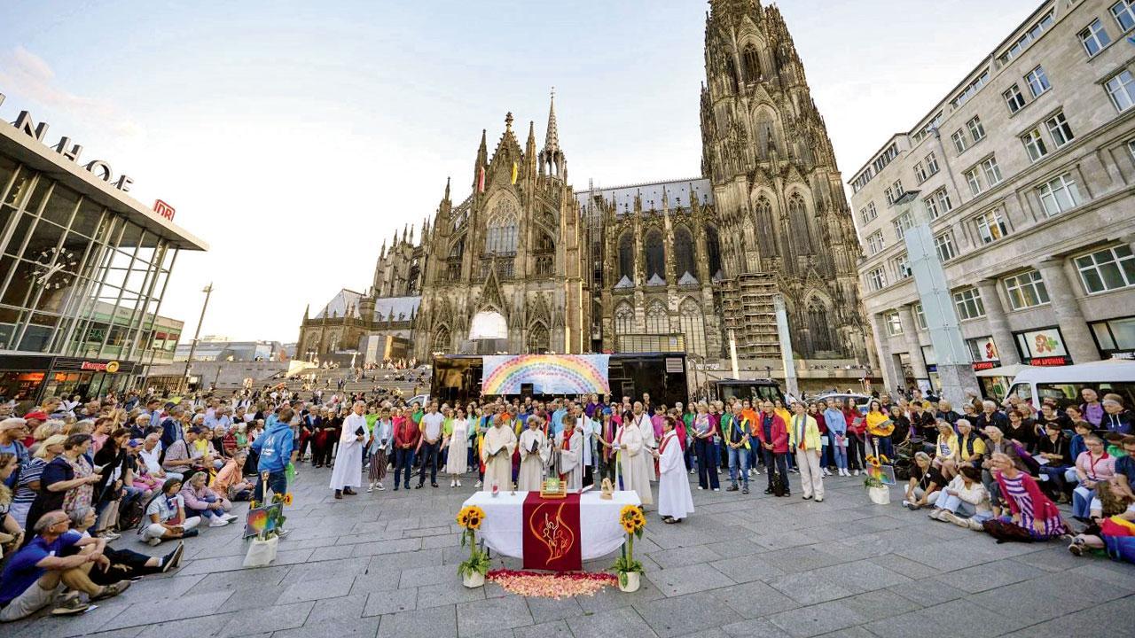 Catholic priests bless same-sex German couples, defy archbishop