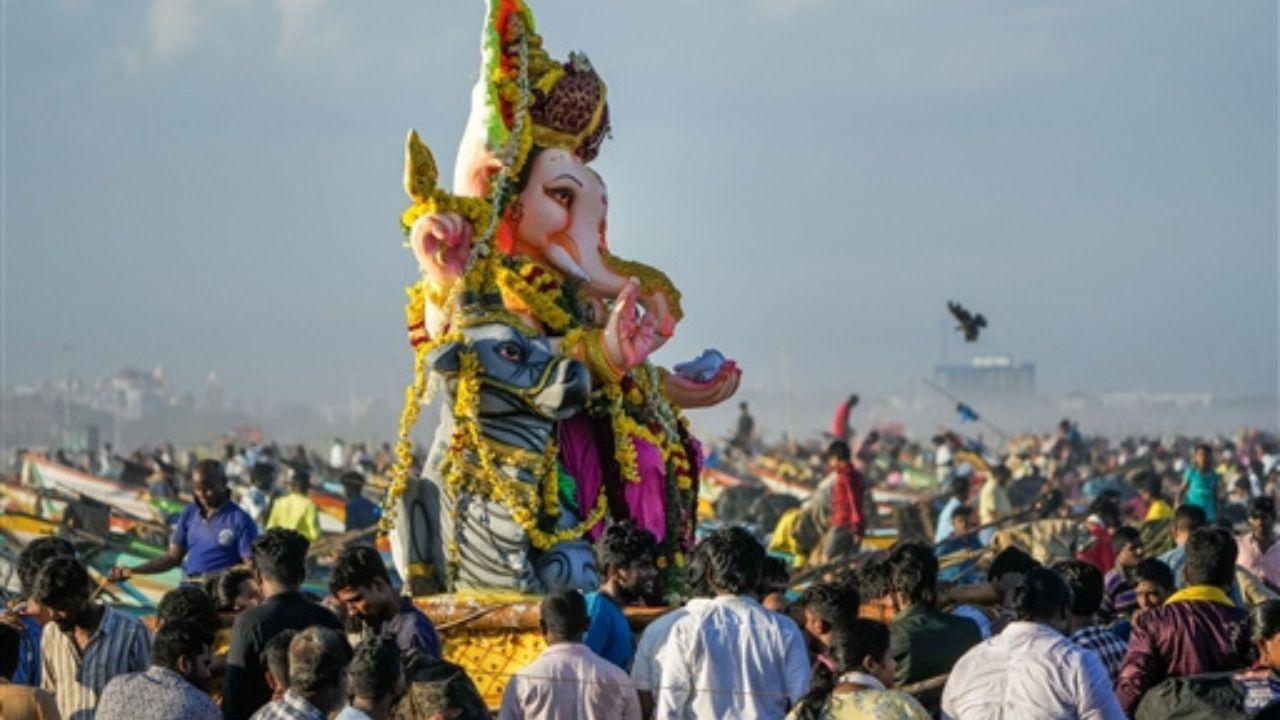 The festival celebrates birth of Lord Ganesha and lasts for ten days, culminating in the Ganesh Visarjan. During this time, Lord Ganesha is believed to descend to Earth with Goddess Parvati.