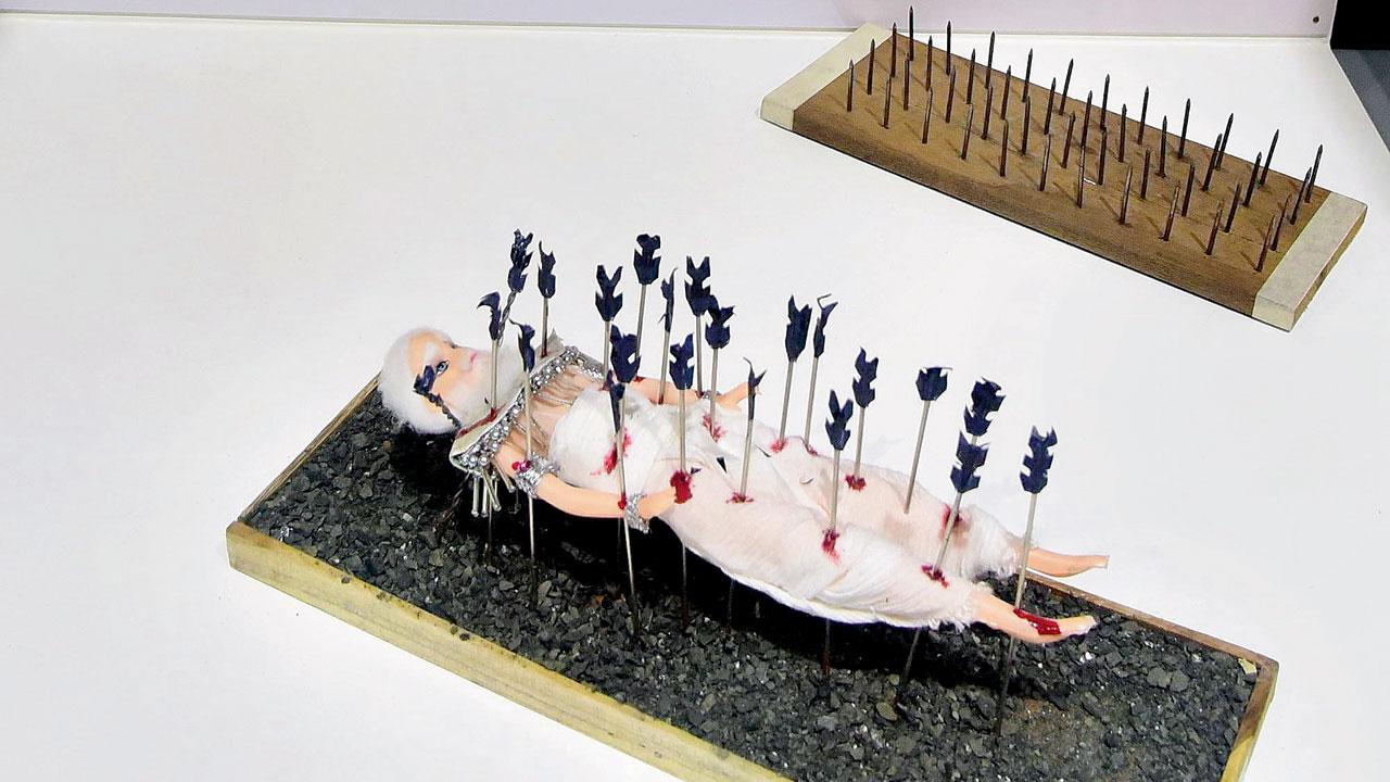 Akshu Suthar, 14, recreated a painting of Pitamah Bheeshma’s 58 days spent on a bed of arrows during the Kurukshetra war, and also added her own personal touch: a bed of nails for visitors