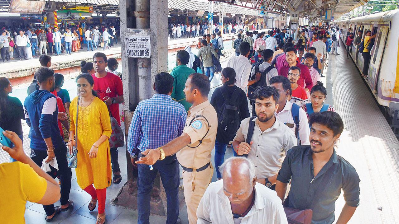 Mumbai: New numbers game at Dadar station