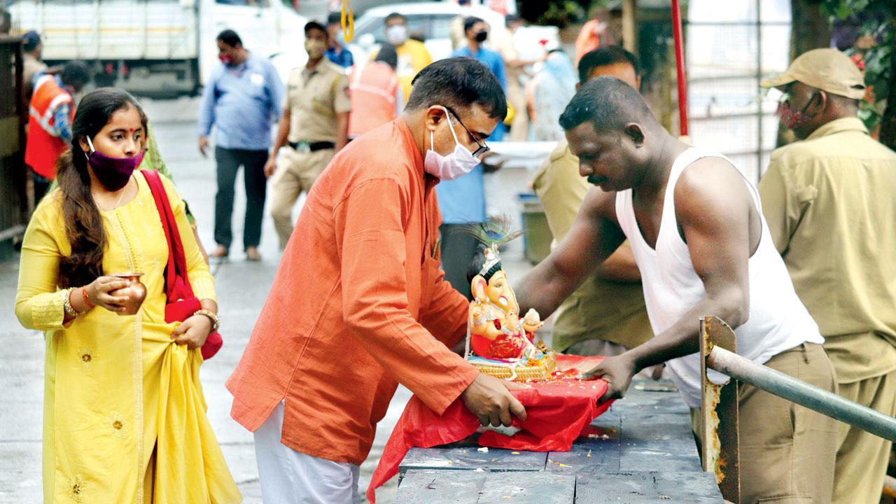 Bombay HC forces BMC to keep eco-friendly visarjan promise