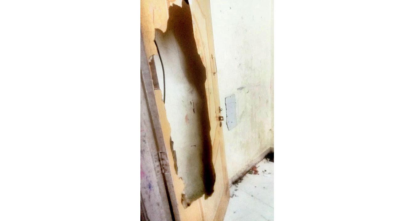 A broken door at the hostel. Pics/Hanif Patel