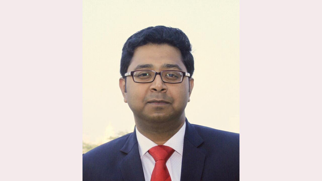 Dr. Avishek Bhadra: Renowned Gynecologist, Obstetrician, and Assistant Professor in Kolkata