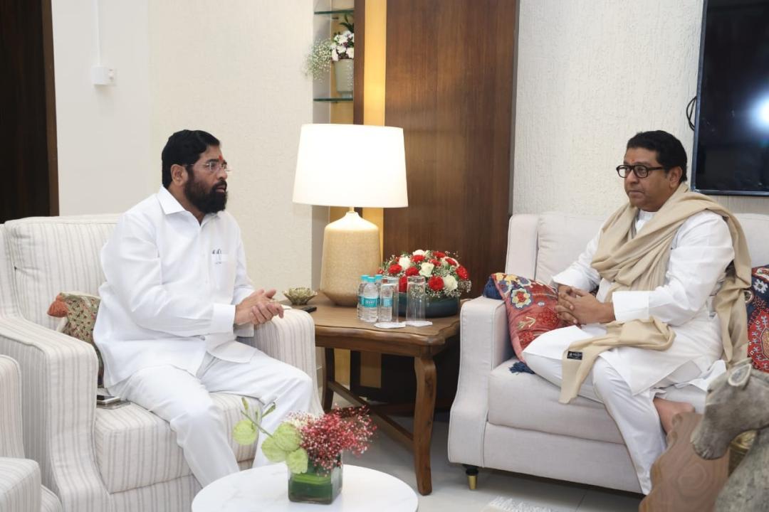 Raj Thackeray visits Eknath Shinde's house to pay obeisance to Lord Ganesh