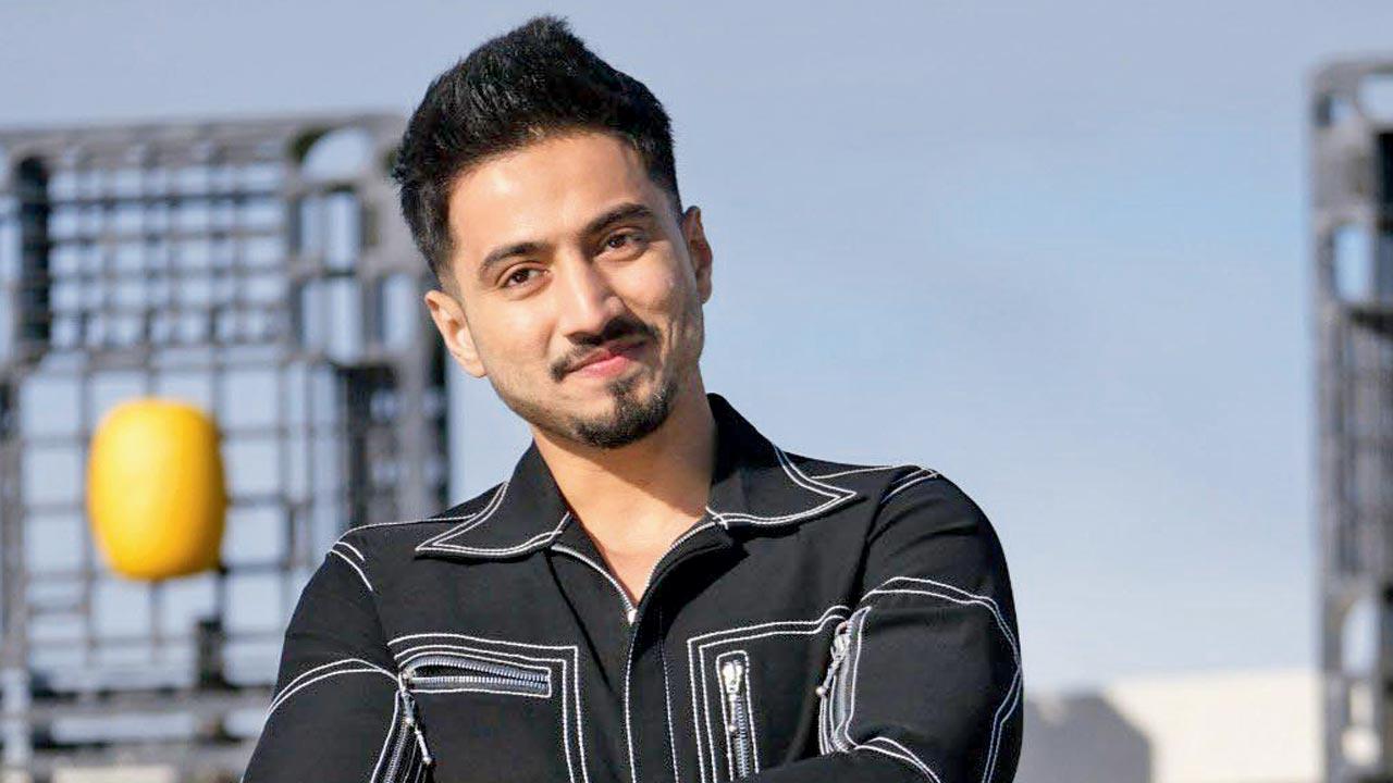 Khiladi returns as a challenger