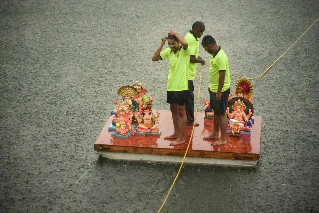 Mumbai: 196 idols immersed across the city till 12 pm on one and a half day of Ganesh Chaturthi
