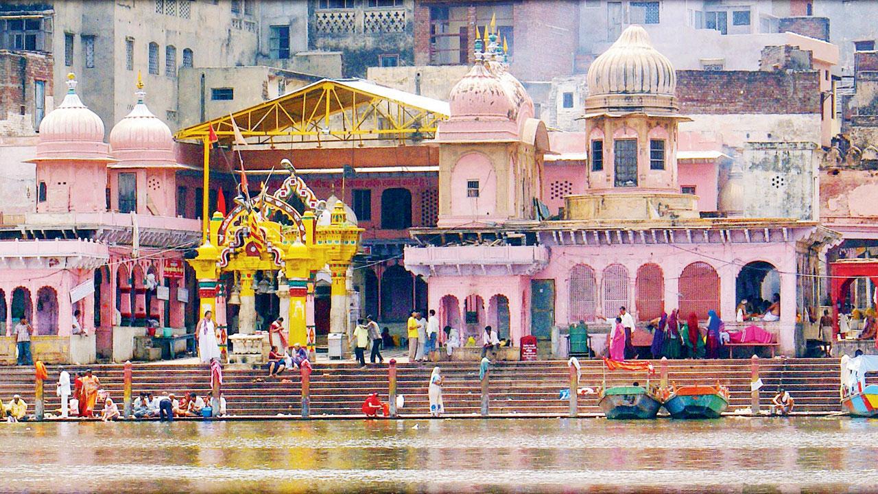 Ghats of the Yamuna river at Mathura. Pic courtesy/Wikimedia Commons