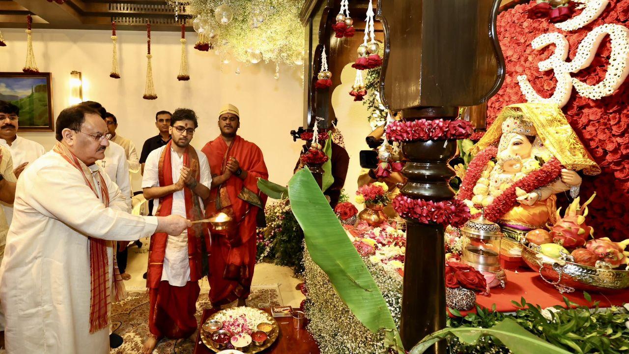 Before making way to the pandal in Bandra, he visited official residences of Deputy CM Fadnavis and CM Eknath Shinde to offer his prayers to Lord Ganesha.